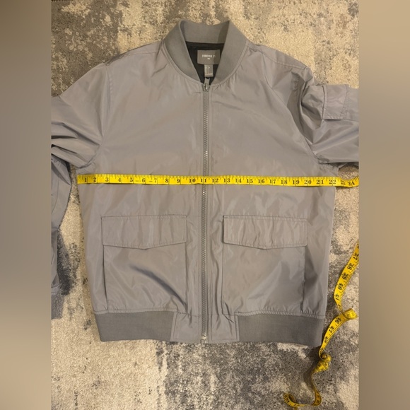 Men’s Silver Forever 21 Bomber Jacket - Picture 4 of 5